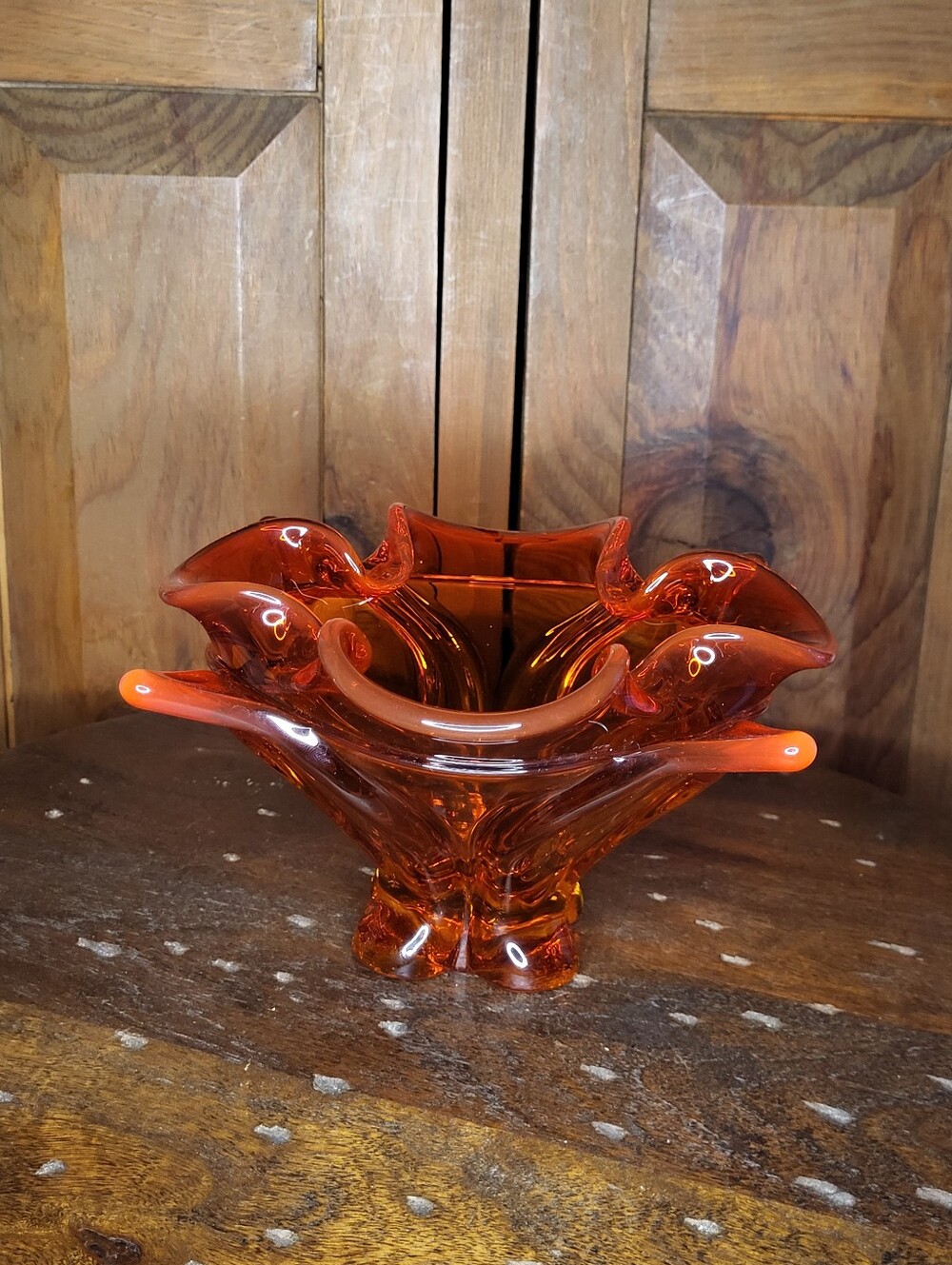 Hand-Blown Pink Glass Centerpiece Bowl - Picture 3 of 14